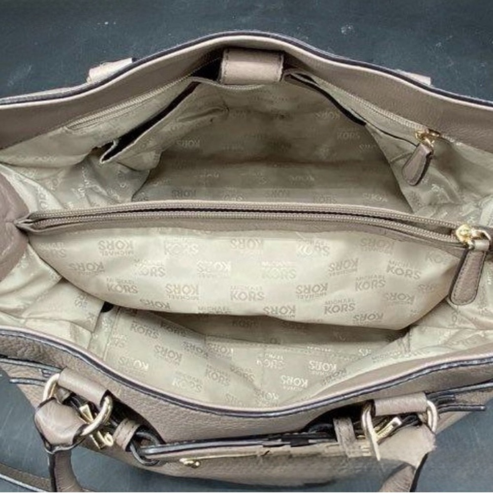 Authenticated Medium Michael Kors Mk Satchel Taup… - image 4